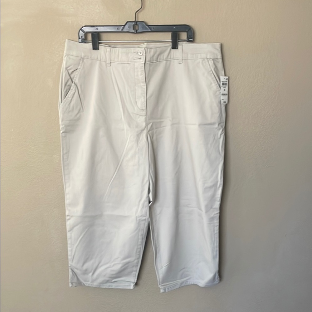 Karen Scott Khaki Capris